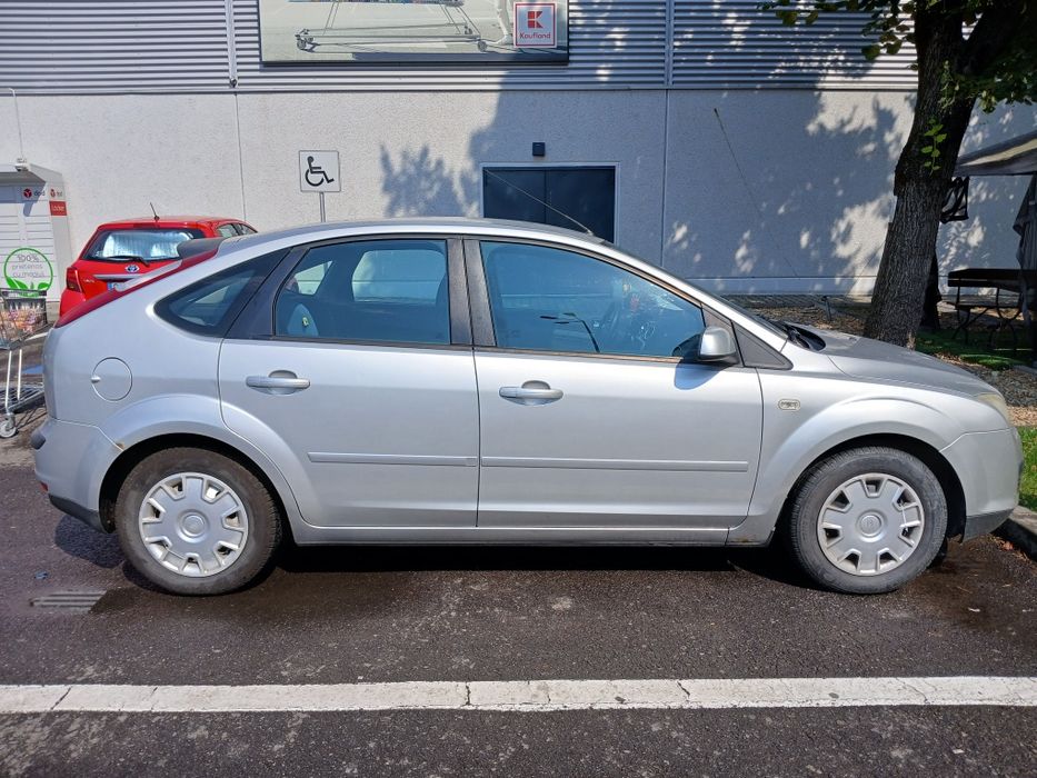 Vând Ford Focus 2- Navigație android