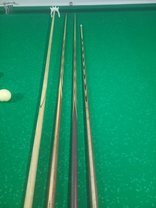 BILLIARD STOL sotiladi,FULL KOMPLEKT,3 kiy va billiard sharlari bilan