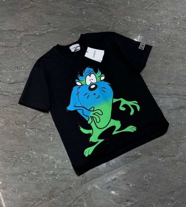 Продавам топ модели Тениски на Iceberg