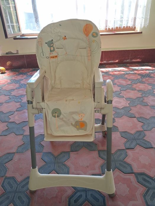 Bolalar ovqat o'rindigi