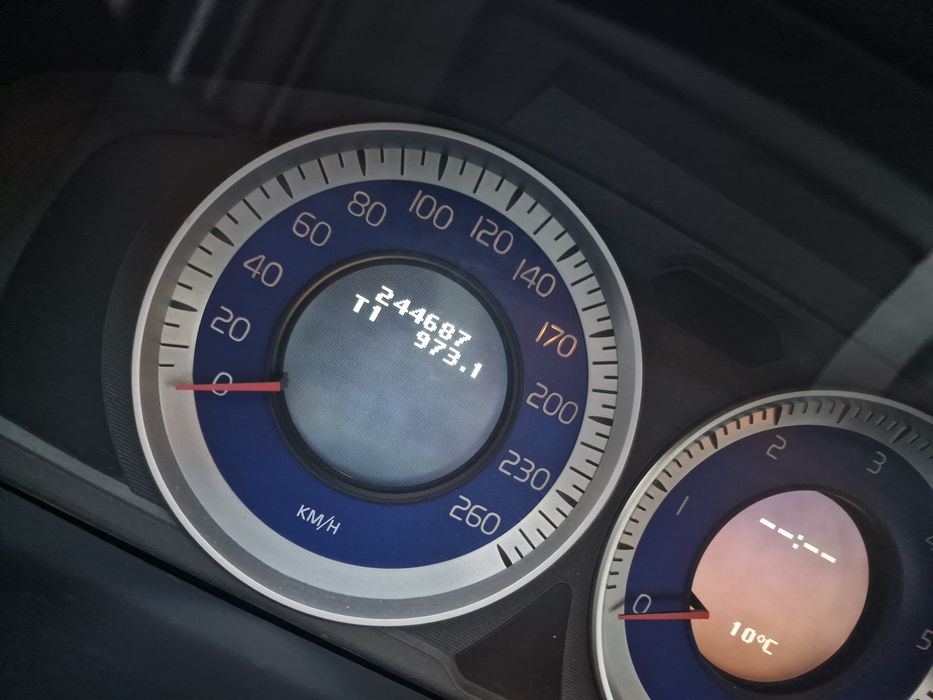 Volvo V60 R Design, Distronic, 2.0 Disel 5 cilindri , euro 5