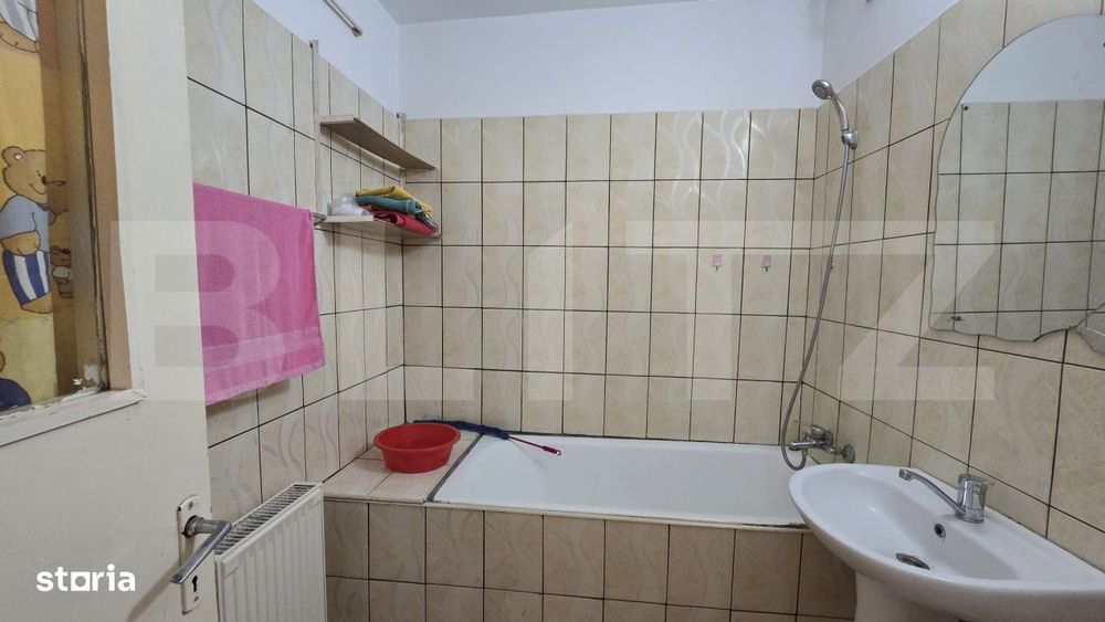 Apartament de vanzare, cu 3 camere, 95 mp, zona Micro 16