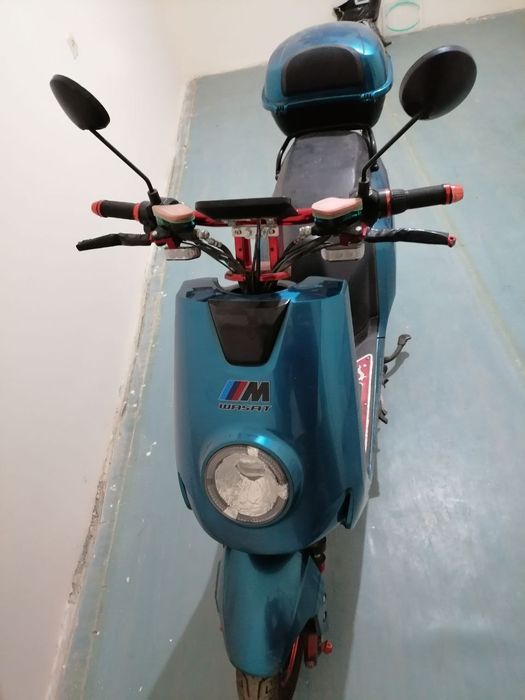 Продается скутер электрический