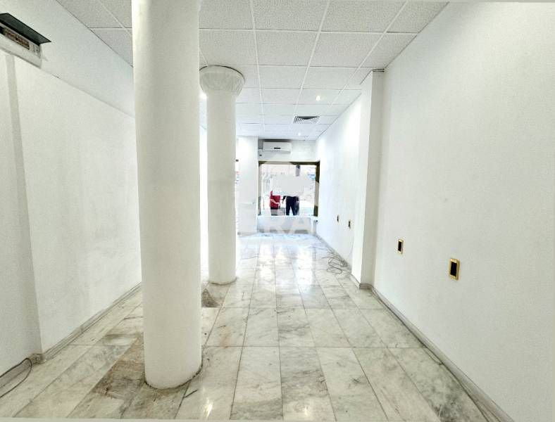 Дава се под наем Магазин в София, Център - 27 кв.м за 650 € - Снимка #5