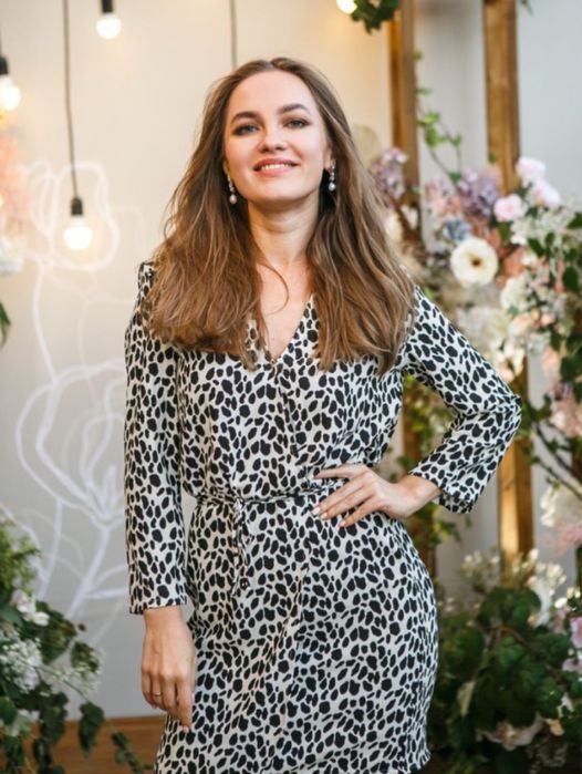 Платье Mango с поясом