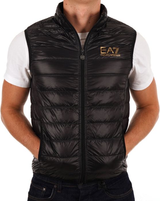 Vand Vesta Emporio Armani EA7 / Stare 100/100 NOUA / Marimea M