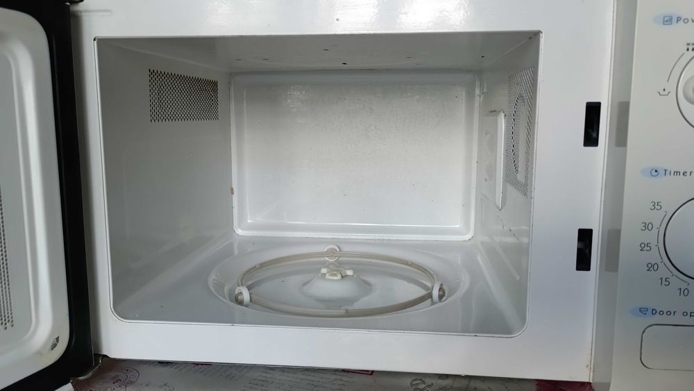 Микровълнова печка DAEWOO