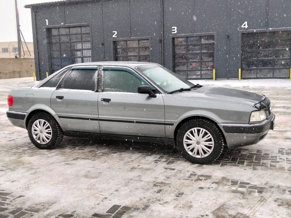 Продам AUDI B4 1992 года,