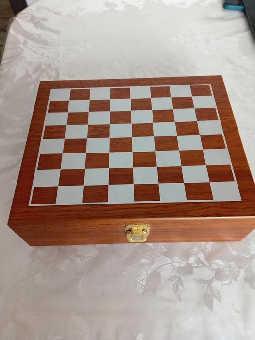 Подарочный набор шахмат