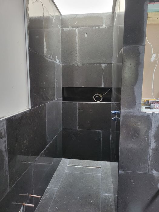 Gresie faianță glet și var airless instalați electrice și sanitare