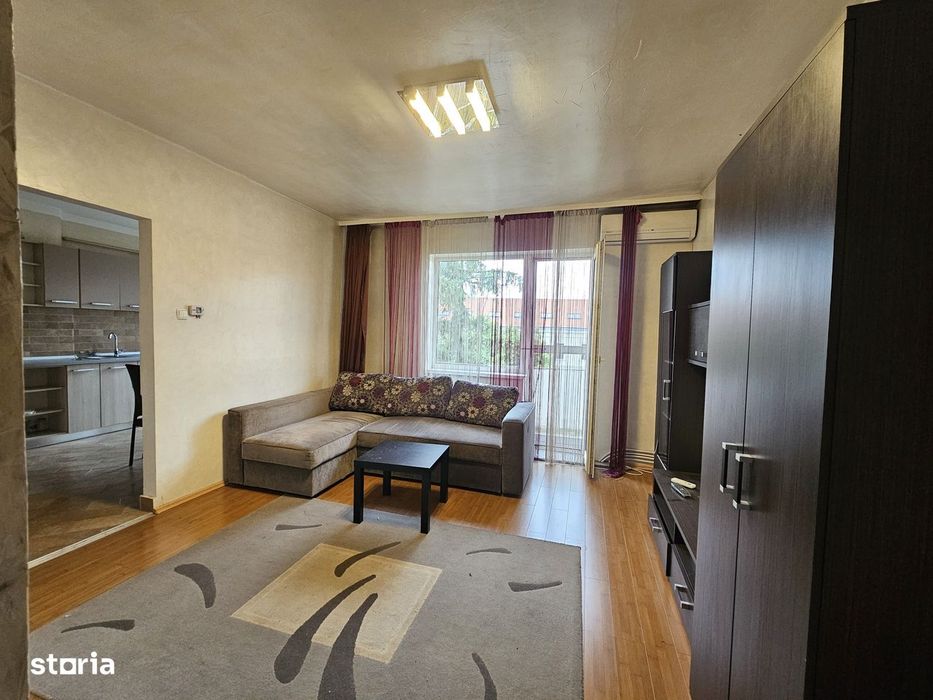 De închiriat apartament cu 2 camere, decomandat – Centrul orașului