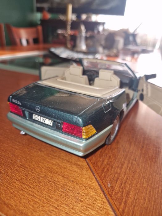 Мерцедес 500SL  1/18