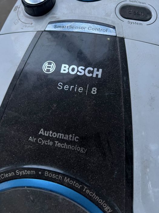 Пылесос Boschв нормальном состояний
