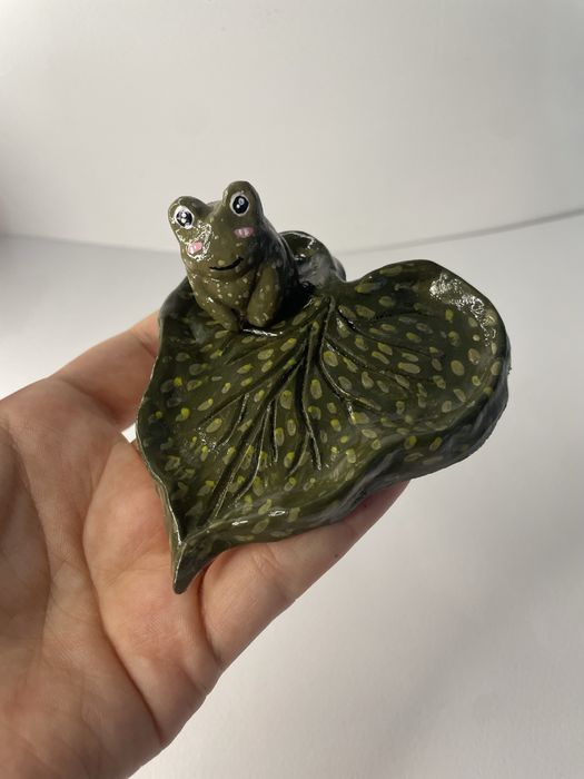 Tăviță decorativă handmade cu broscuță