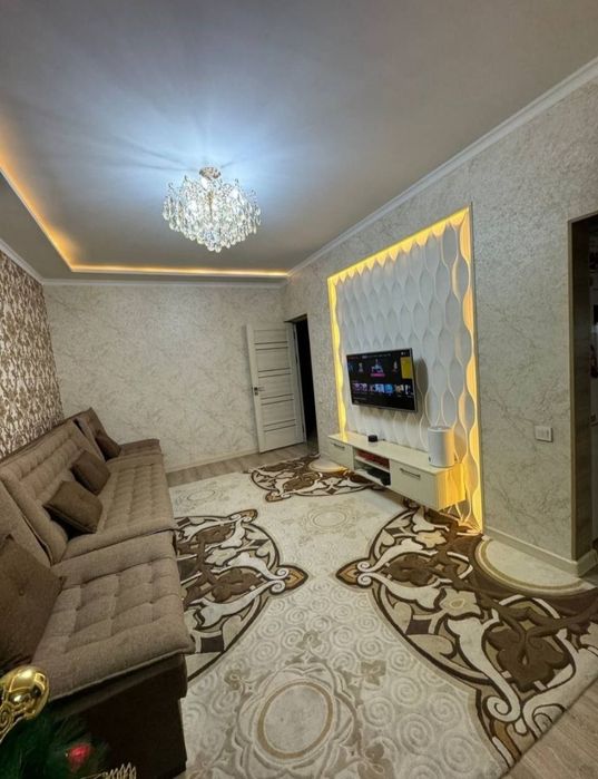 Срочна сотилади Чилонзор 18 3хона 2-етаж Хамма мебел+техникаси билан