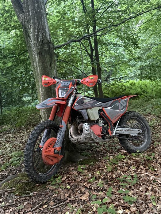 De vanzare ktm 300  2017