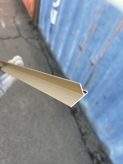 Микро Л плинтусы Скрытый