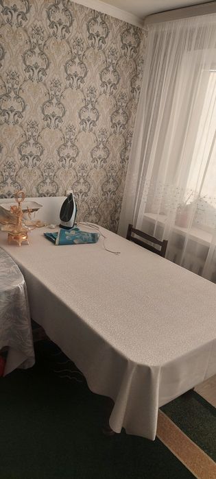 Стол мен морозильник сатылады