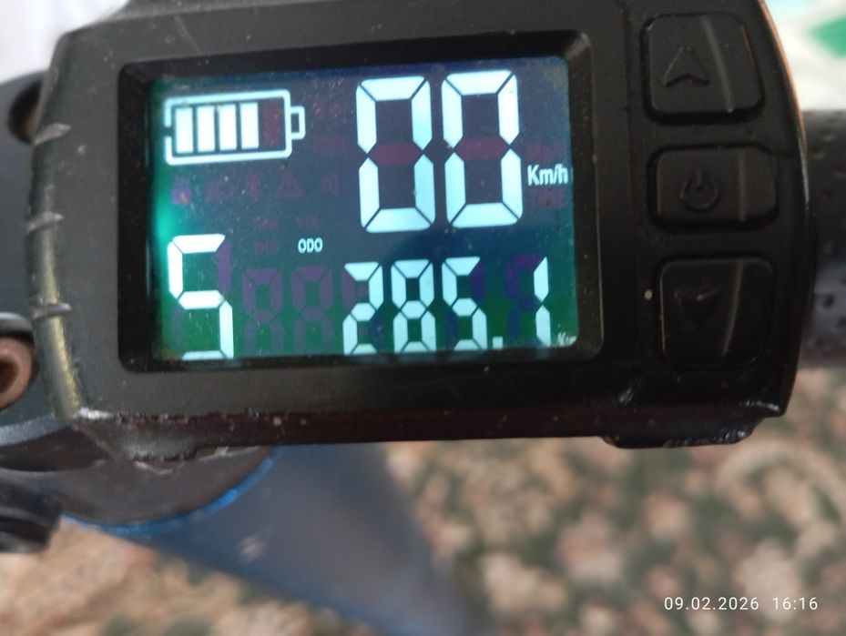 Продам самокат электронный