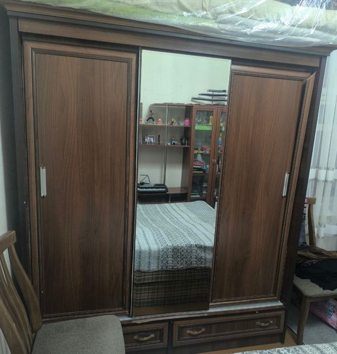 Продам шкаф купе