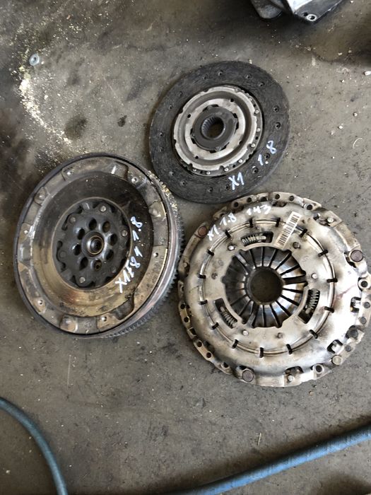 Маховик комплект бмв х1 е84 1.8хд 143 ( mahovik bmw x1 e84 1.8xd 143 )