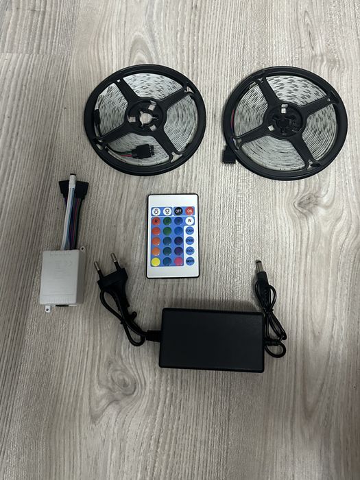 Banda LED, RGB, 10m, 12V, Telecomanda