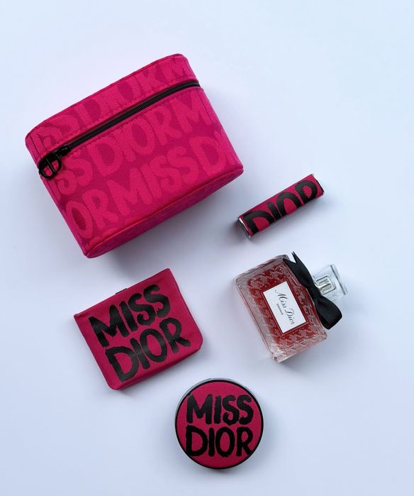 В наличии! Косметички