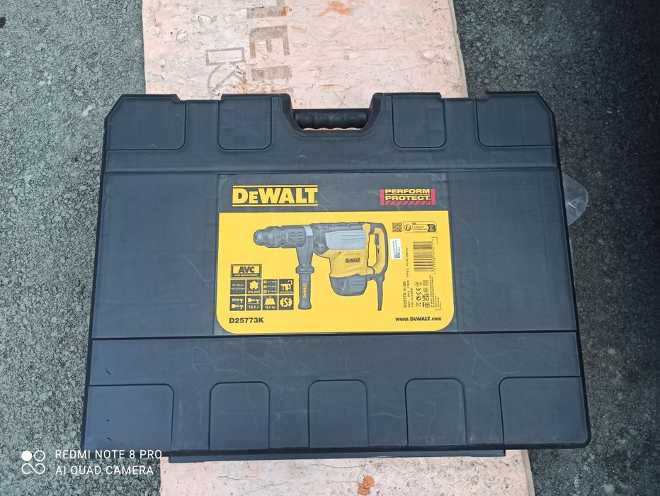 Перфоратор DEWALT D25773K