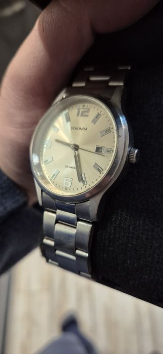 Часовник Sekonda
