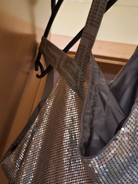 Rochie metalică unicat, marca Versace x H&M