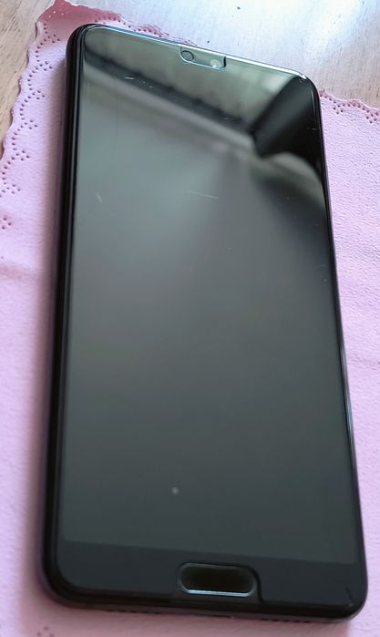 Huawei P20 + Huse 2 buc.