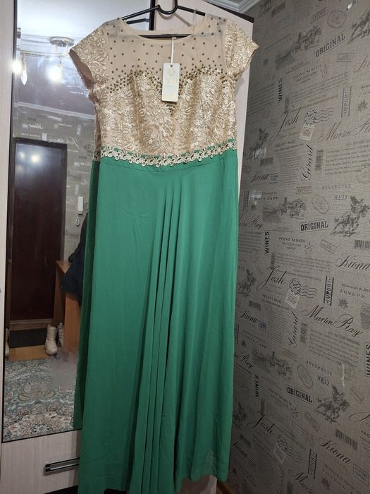 Продам платье почти новый