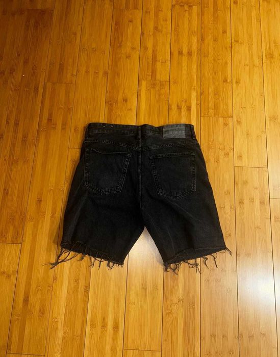 Blugi scurti bershka