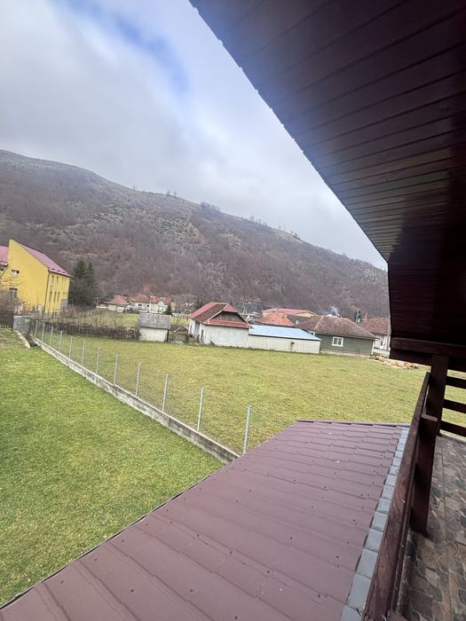 Casa de vanzare la remeti