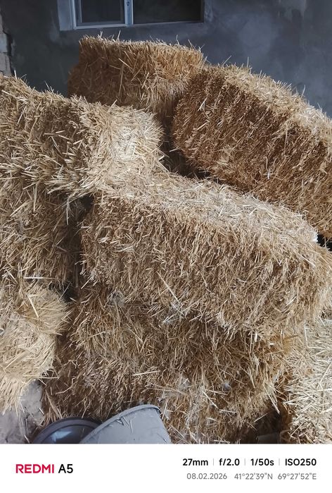Сток сена примерно 20 штук