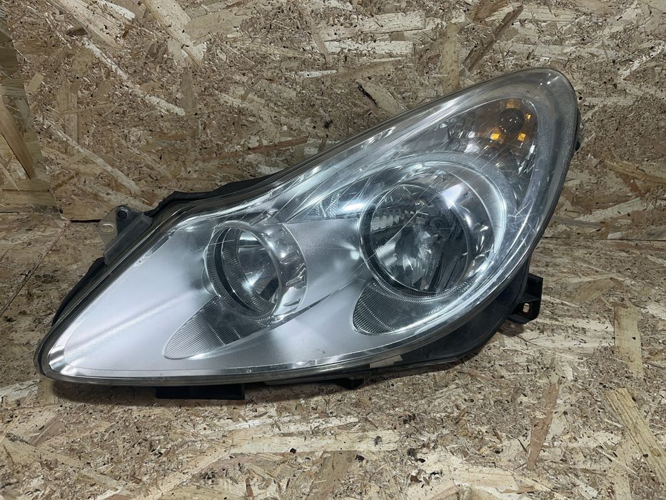 Far/Faruri Opel Corsa D 2008