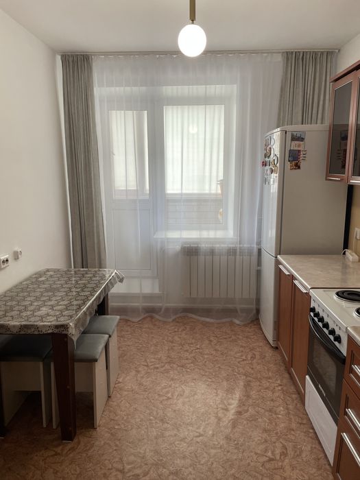 Сдам 2 комнутную квартиру