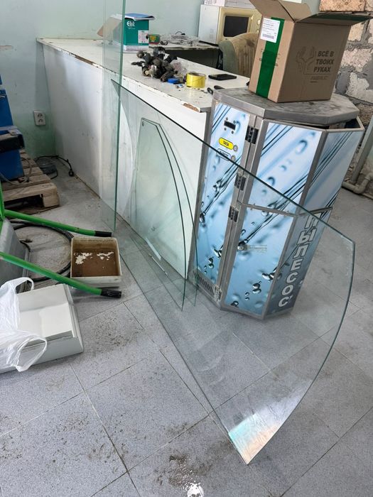 Продам витринный холодильник