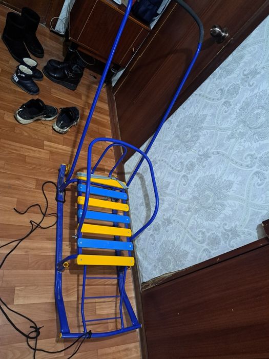 Продам санки с калёсиками