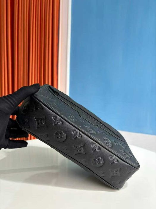 Чанта Louis Vuitton Pochette Kasai