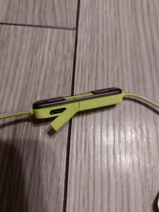 Vand Casti bluetooth JBL Reflect Contour 2