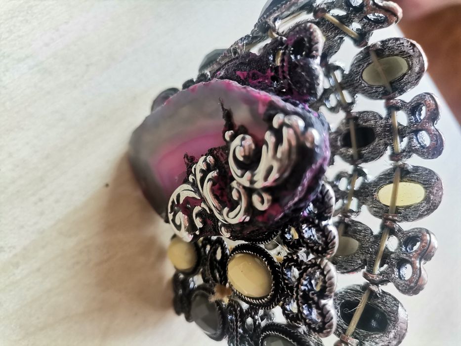 Гривна от естествени камъни на Велислава Кайманова