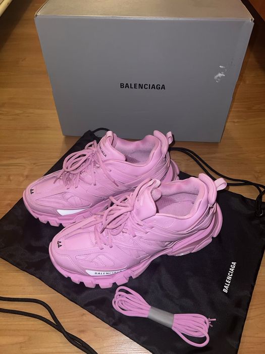 Balenciaga track