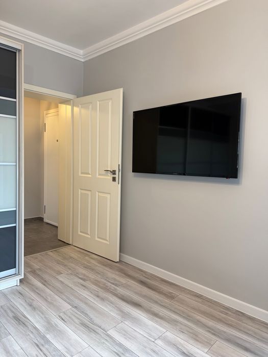 Închiriez garsonieră 30mp.