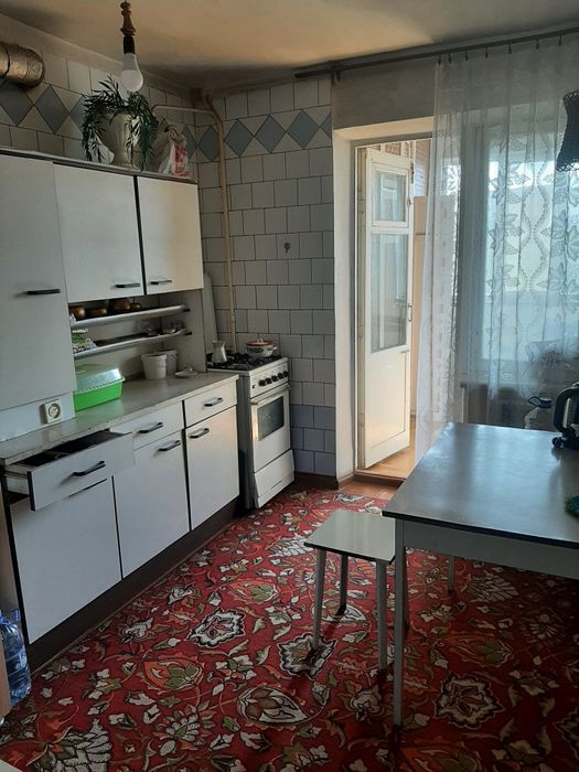 Продаётся 3х комнатная квартира с мебелью в г  Чирчике