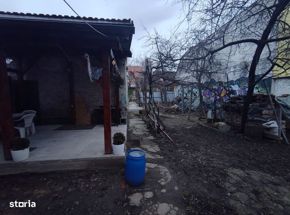 Teren 393mp, str.Savinesti, cu casa demolabila