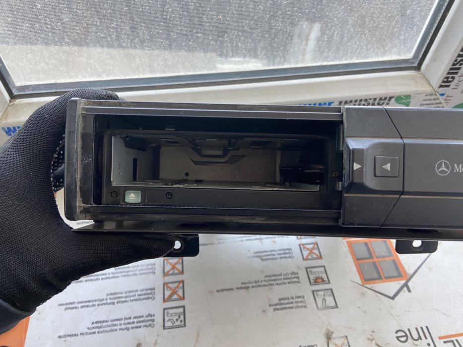 Срочно продам CD чейнджер мерседес 210