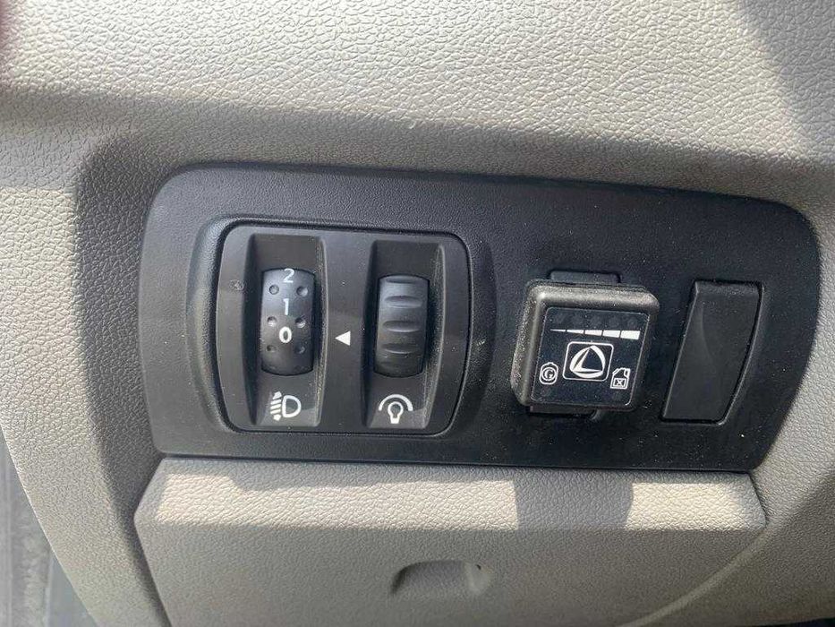 dezmembrez renault Fluence 1.6i/bara spate fluence/usa fata fluence/