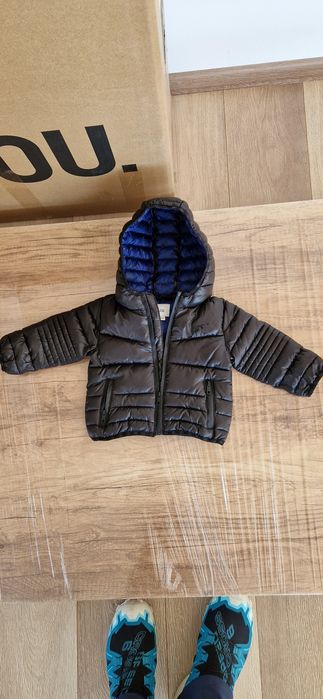 Geacă trei sezoane mărimea 6-9 luni