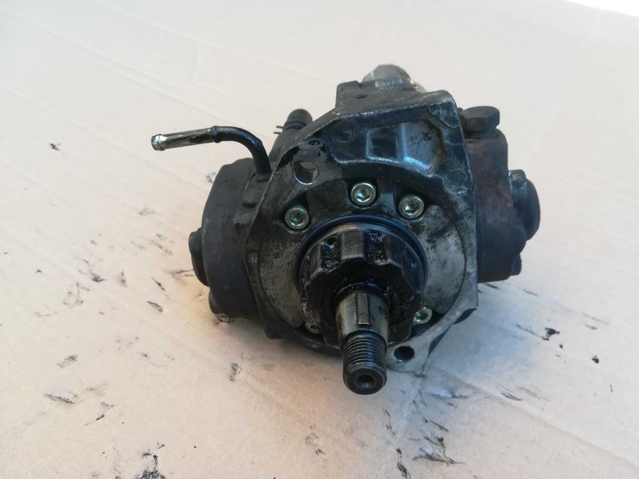 Помпа високо налягане  Toyota Hilux 2.5 D4D 87кс Тойота Хайлукс ГНП TD